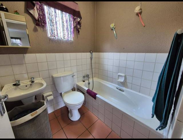 2 BEDROOM TOWNHOUSE FOR SALE IN FLORENTIA